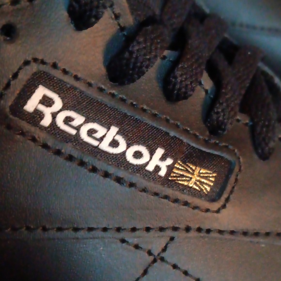 SOLD Women's black and animal print Reebok high top sneakers. Size 7. In box. - Picture 4 of 5